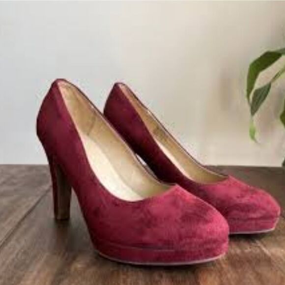 UNLISTED BY KENNETH COLE BURGUNDY SUEDE HIGH HEEL PUMP SHOE - Picture 3 of 15